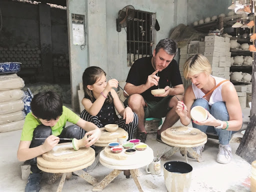 Bát Tràng a star of Hà Nội craft village tourism