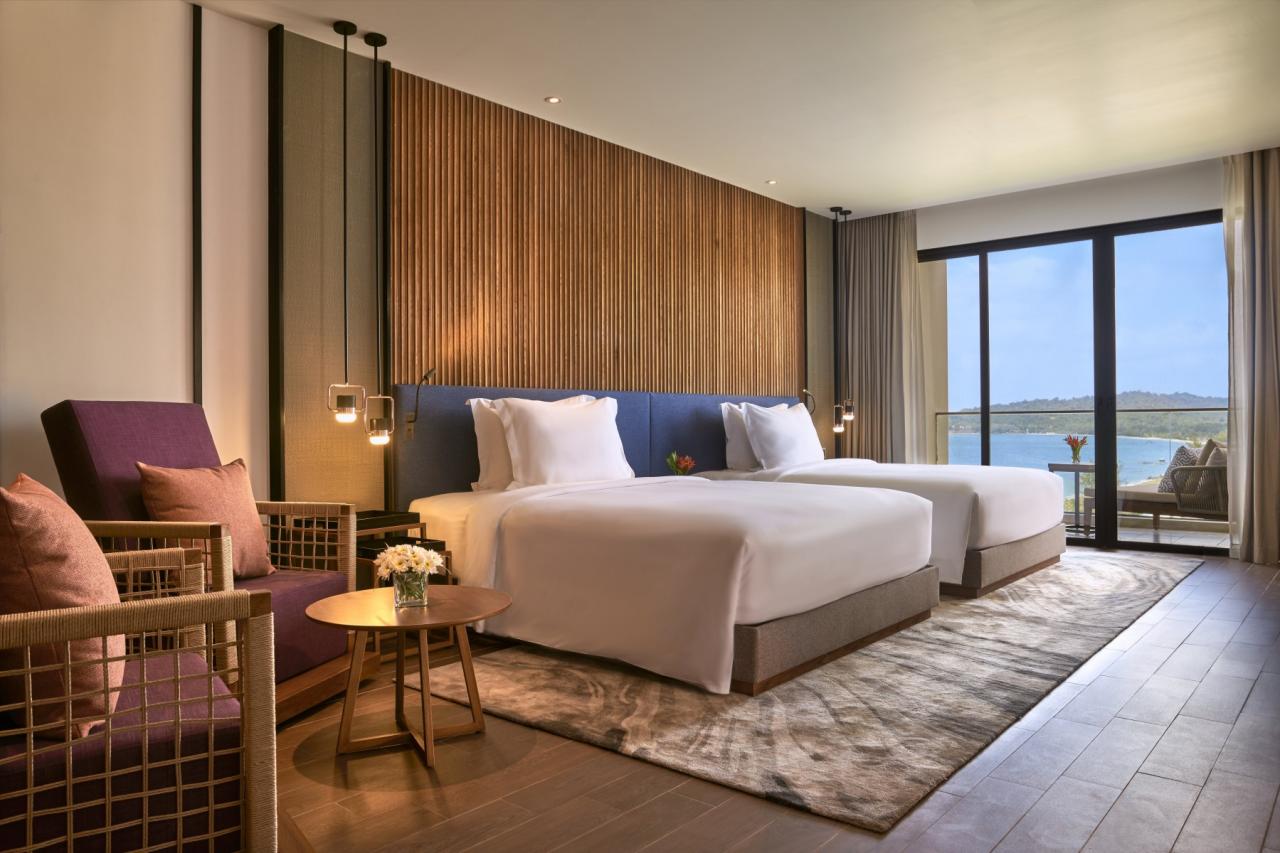 Deluxe Family with Two Queen Size Beds & Sea View - Mövenpick Resort